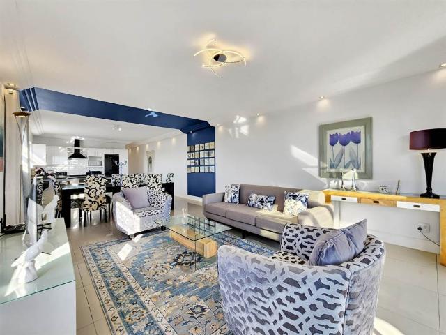 Flat for sale in Cape Town, Atlantic Seaboard