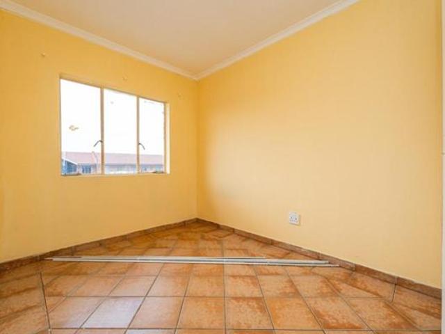 Flat for rent in Westonaria, Gauteng