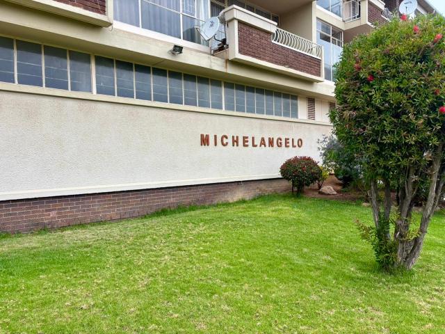 Flat for sale in Vosloorus, Gauteng