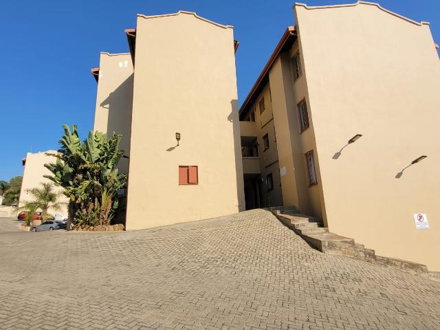 Flat for sale in Roodepoort