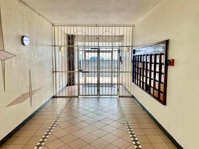 Flat for sale in Port Elizabeth, Eastern Cape