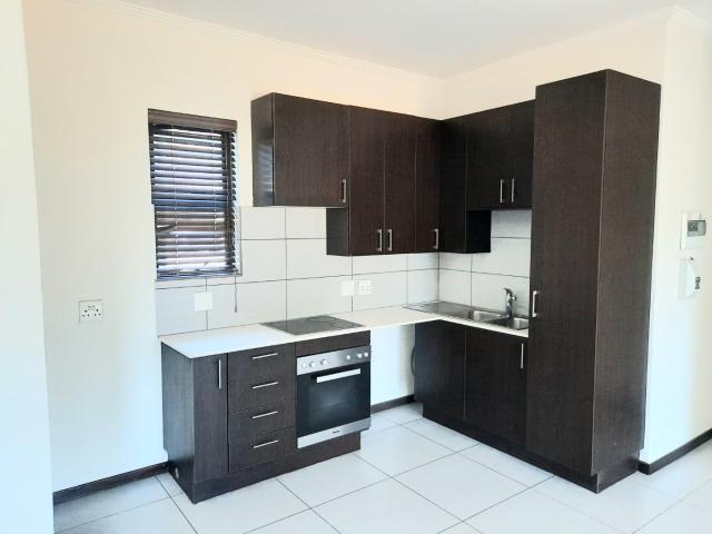 Flat for sale in Roodepoort