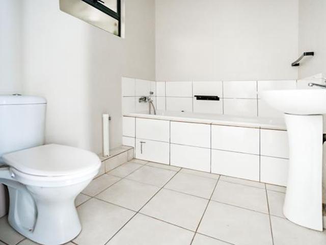 Flat for rent in Vosloorus, Gauteng