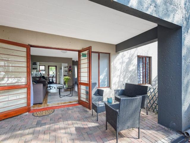 Flat for sale in Randburg
