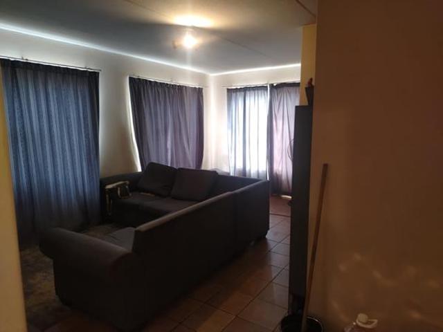 Flat for rent in Ekurhuleni, Gauteng