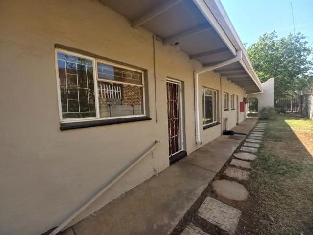 Flat for rent in Dr Kenneth Kaunda, North West