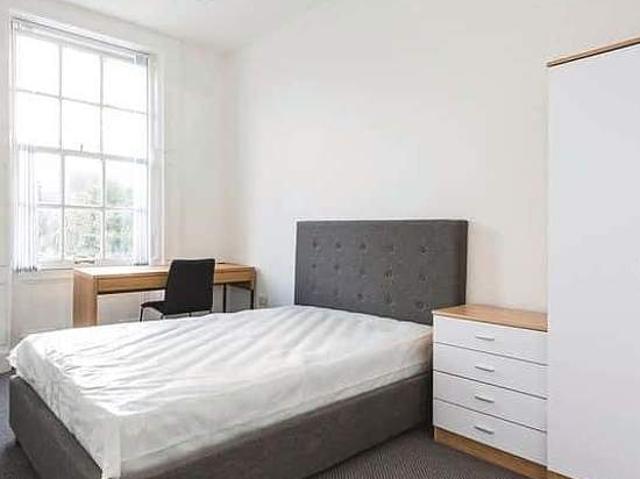 Apartment for rent in Woodhouse, West Yorkshire