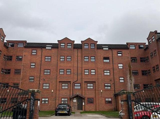 Apartment for rent in Hyde Park, West Yorkshire