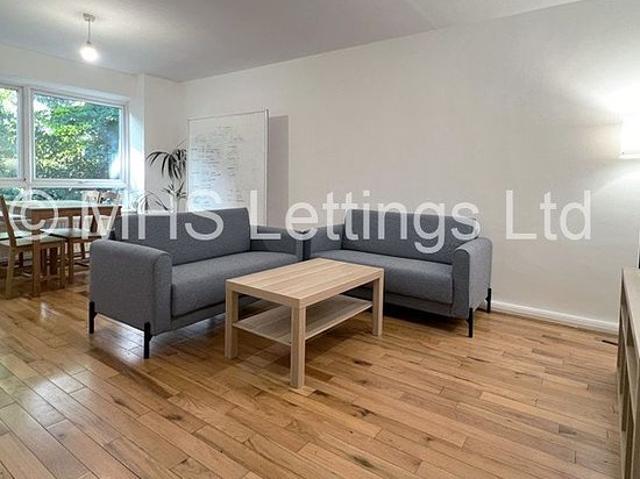 Apartment for rent in Hyde Park, West Yorkshire