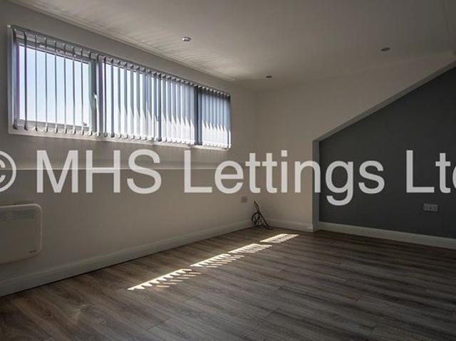 Apartment for rent in East End Park, West Yorkshire