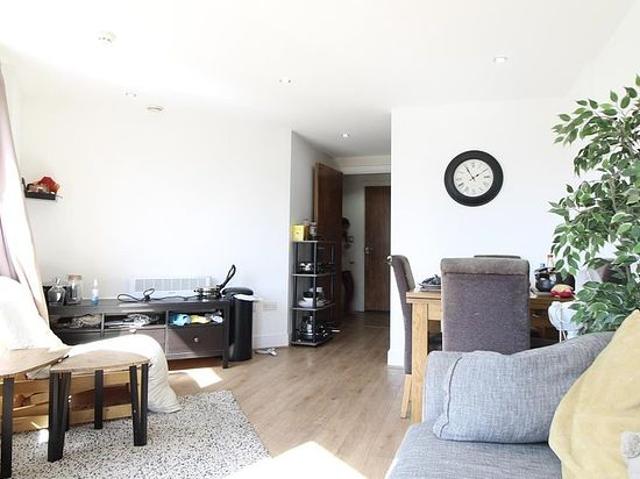 Apartment for rent in Steander, Leeds
