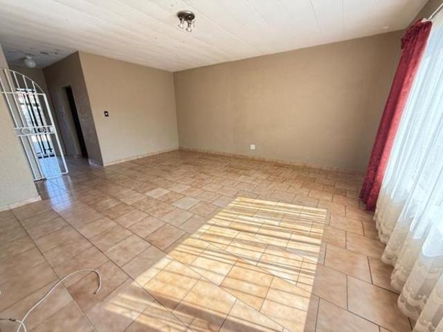 Flat for sale in Westonaria, Gauteng
