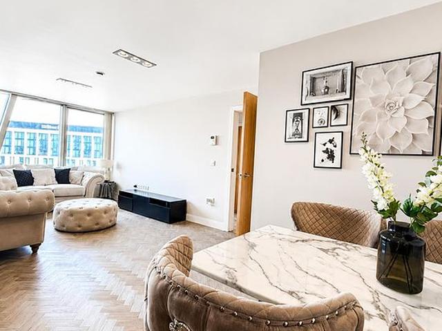 Apartment for rent in Waterfront, Calderstones