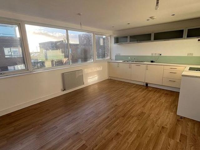 Apartment for rent in Garston, Calderstones