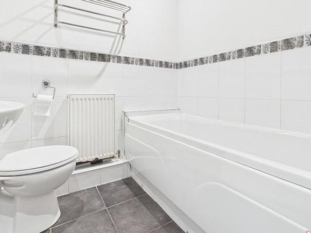 Apartment for rent in Deysbrook, Calderstones