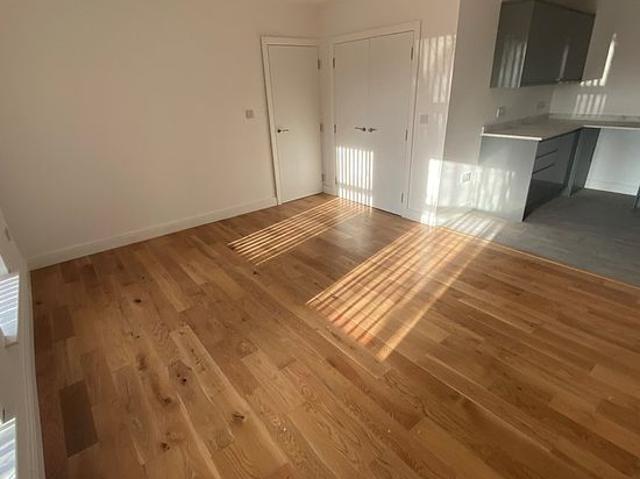 Apartment for rent in Calderstones