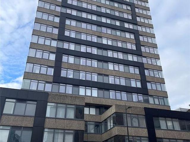 Apartment for rent in Calderstones