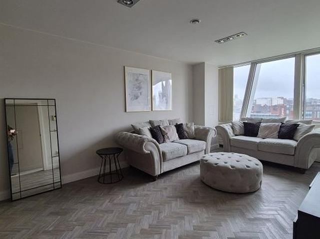 Apartment for rent in Waterfront, Calderstones