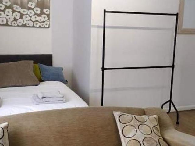 Apartment for rent in Cabbage Hall, Calderstones