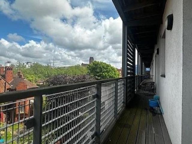 Apartment for rent in Chinatown, Calderstones