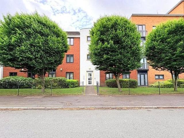 Apartment for rent in Hunts Cross, Calderstones