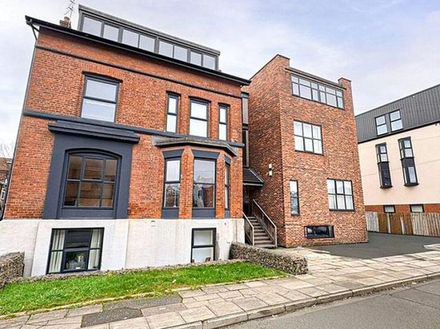 Apartment for rent in Calderstones