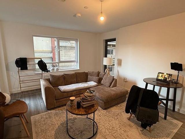 Apartment for rent in Chinatown, Calderstones