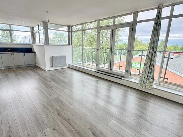 Apartment for rent in Garston, Calderstones