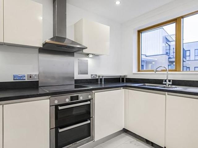 Apartment for rent in London Borough of Lewisham, Deptford