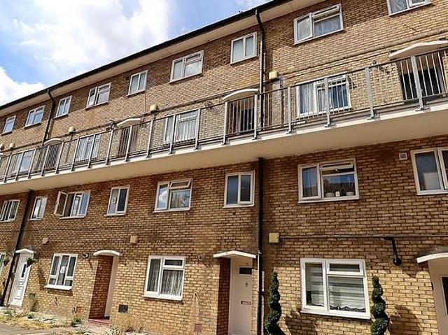 Apartment for rent in Lower Edmonton, Greater London