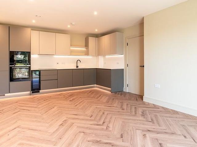Apartment for rent in Springfield Village, Greater London