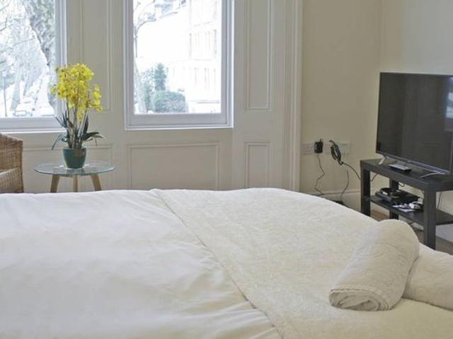 Apartment for rent in North Kensington, Greater London