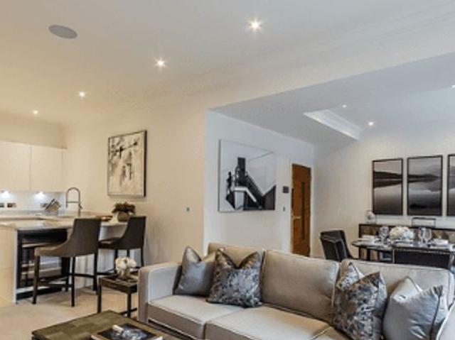 Apartment for rent in London Borough of Hounslow, Strand