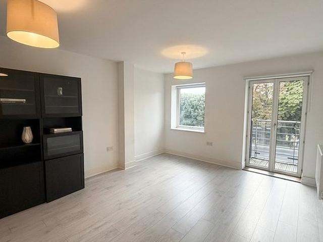 Apartment for rent in Roehampton, Greater London