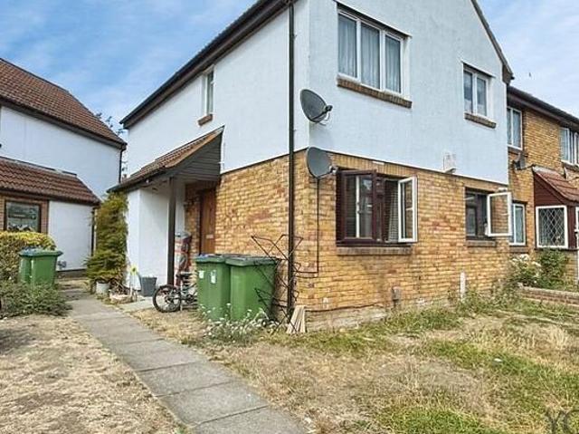 Apartment for rent in Thamesmead, Greater London