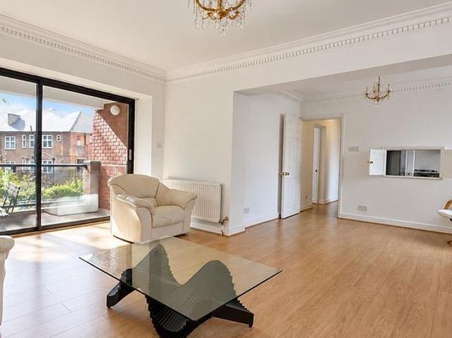 Apartment for rent in London Borough of Barnet, Greater London