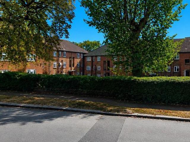 Apartment for rent in Southgate, Oakwood