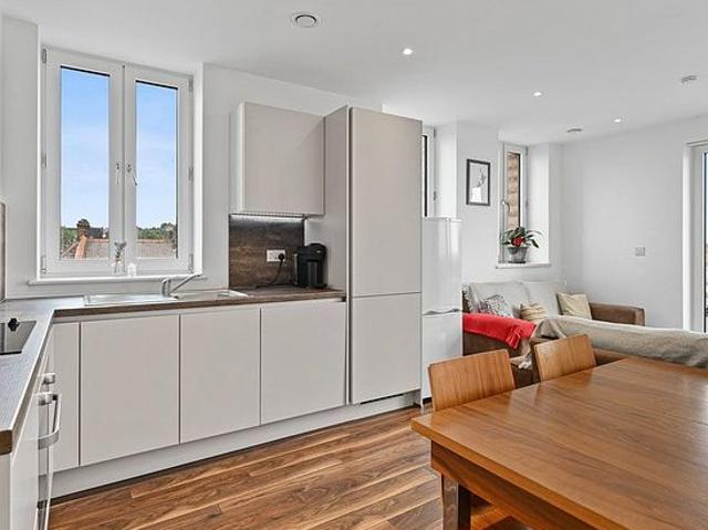 Apartment for rent in West Hendon, The Hyde