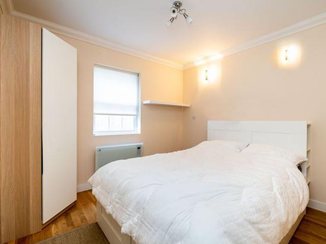 Apartment for rent in Fulham, Greater London