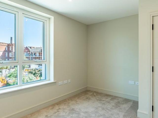 Apartment for rent in Springfield Village, Greater London