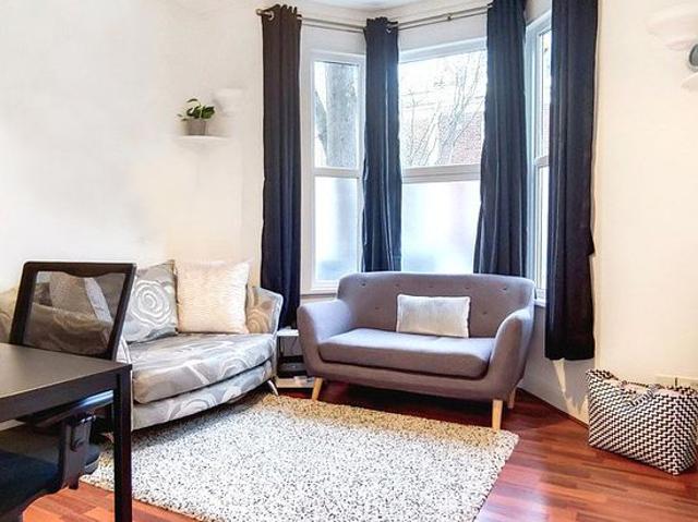 Apartment for rent in Blenheim Gardens Estate, Greater London