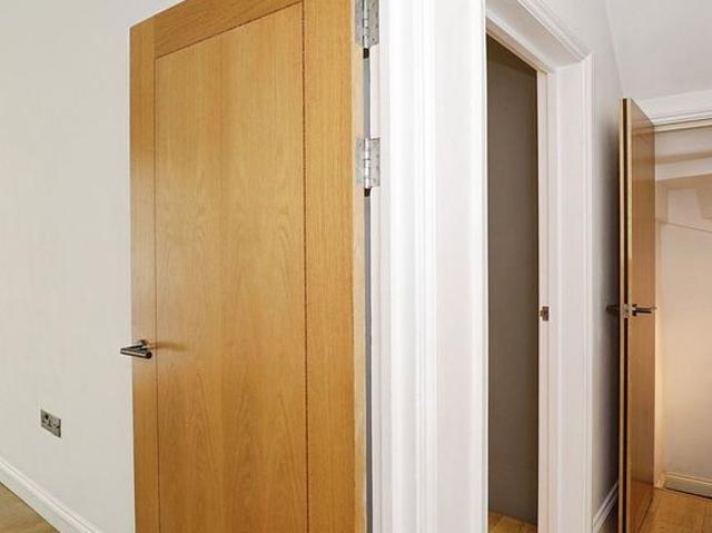 Apartment for rent in London Borough of Hounslow, Strand