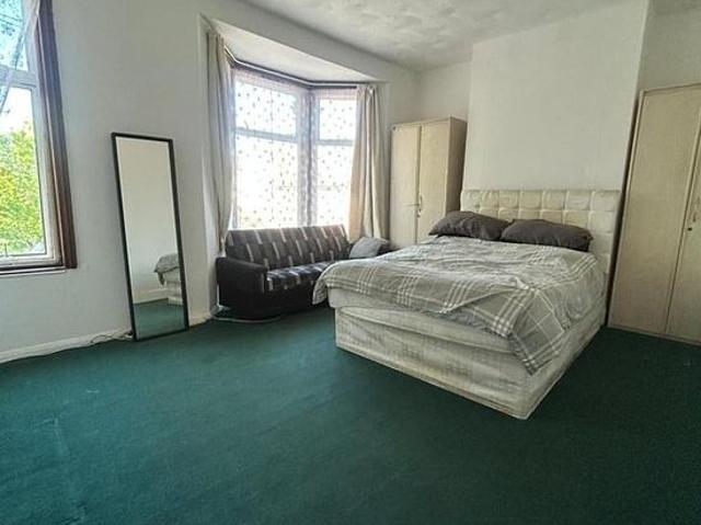 Apartment for rent in Plaistow, Greater London