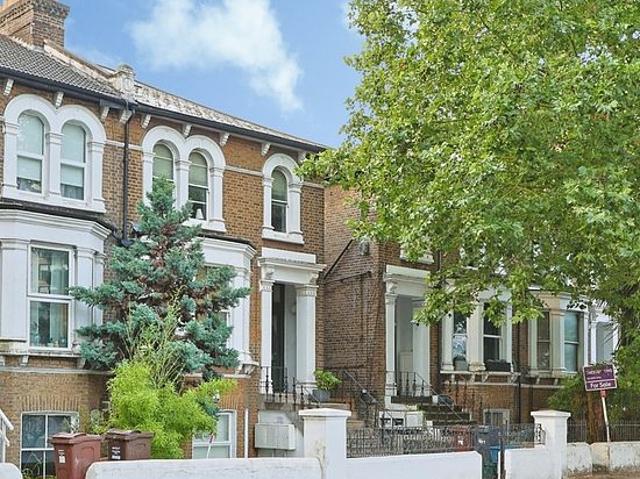 Apartment for rent in London Borough of Hounslow, Strand