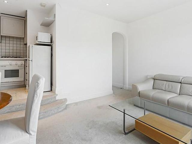 Apartment for rent in South Kensington, Greater London