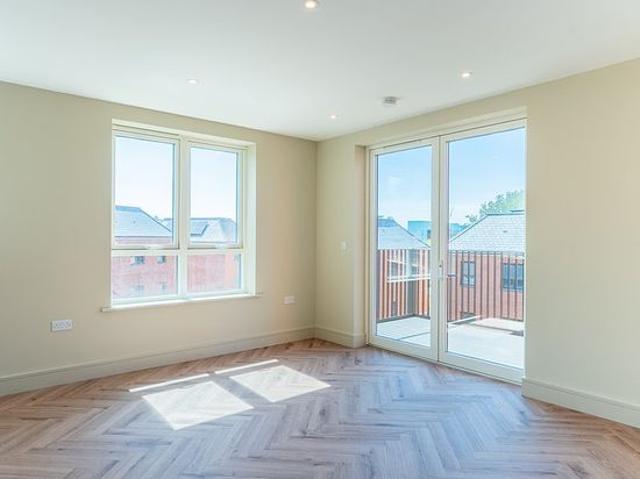 Apartment for rent in Springfield Village, Greater London