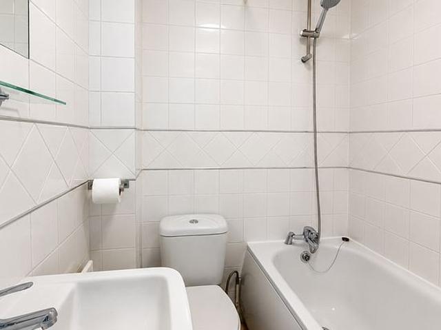 Apartment for rent in Edmonton, Greater London
