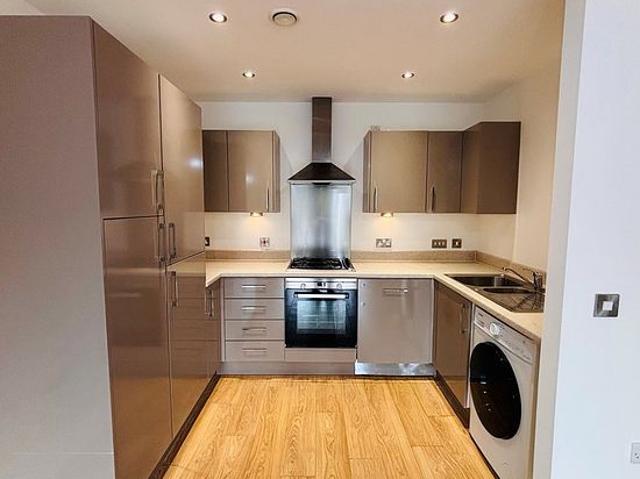 Apartment for rent in Bowes Park, Greater London