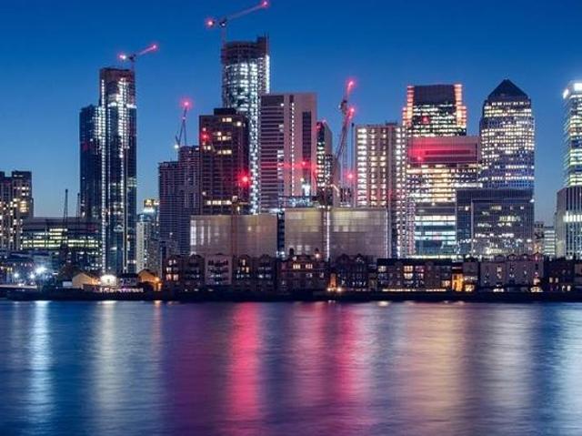 Apartment for rent in Canary Wharf, Greater London
