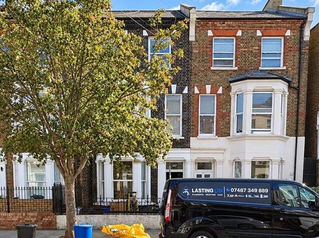 Apartment for rent in Kensal Town, Greater London